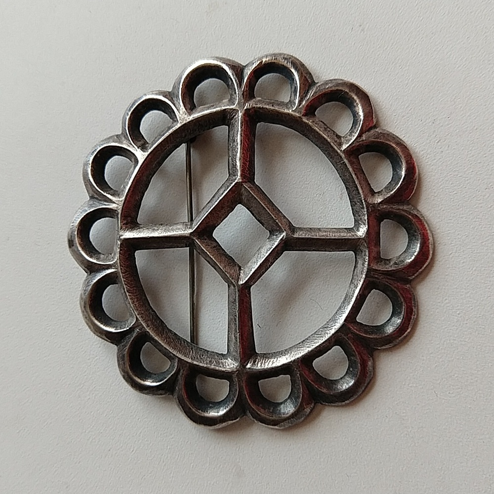 Vintage Sterling silver 925 southwest brooch native American pin sandcast
